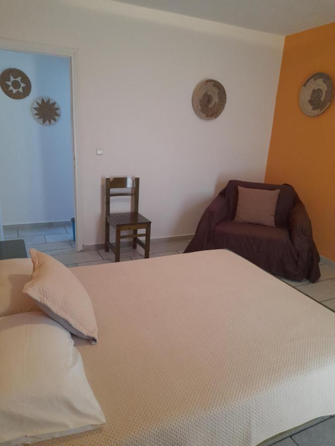 Kapares Studios Agia Anna  Buitenkant foto