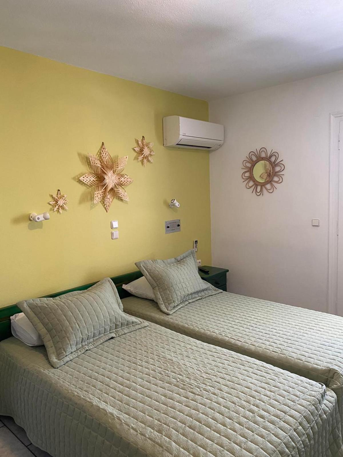 Kapares Studios Agia Anna  Buitenkant foto