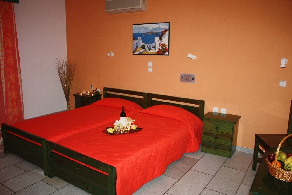 Kapares Studios Agia Anna  Buitenkant foto